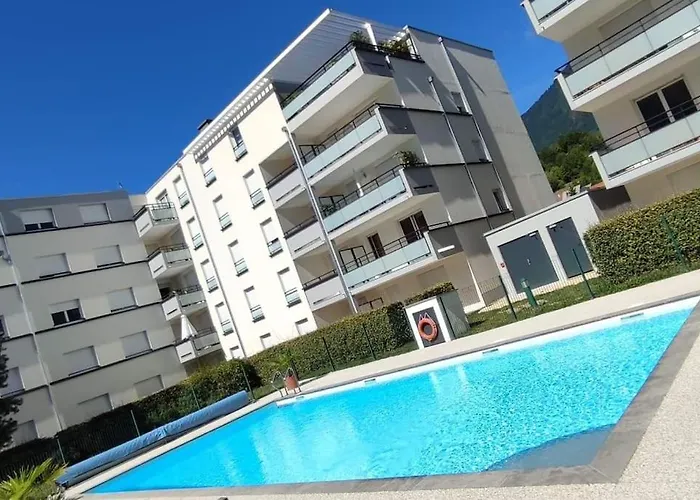 Superbe Appartement En Residence Avec Piscine.